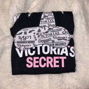 NEW Victoria’s Secret pajama set